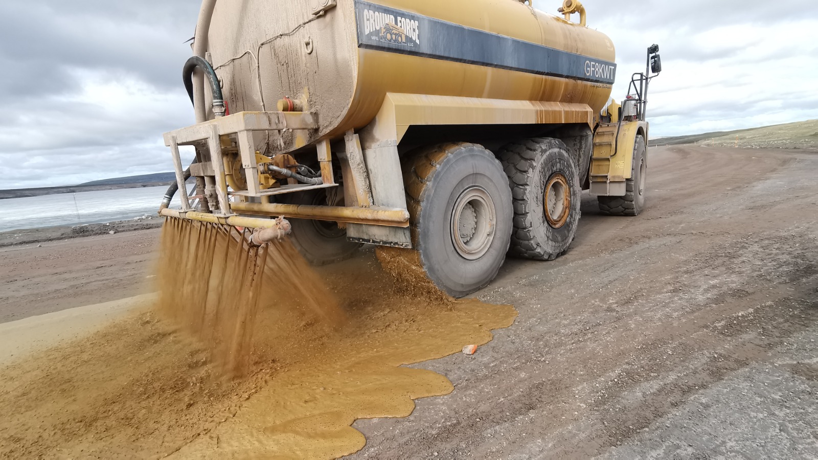 Arctic Iron-Ore Tote Road — Dust Control on a 100 km Lifeline